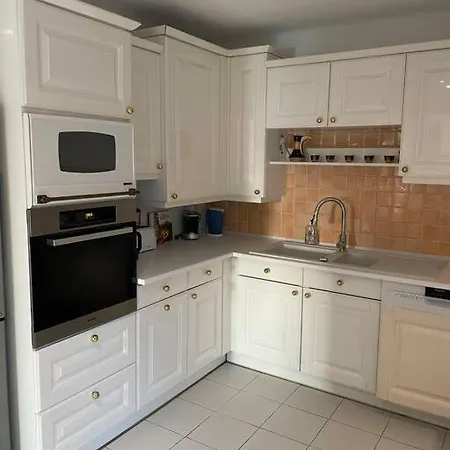 Apartment Superbe Logement Familiale, 4 Chambres Et 4 Sdb *