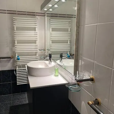 Superbe Logement Familiale, 4 Chambres Et 4 Sdb Bastelicaccia