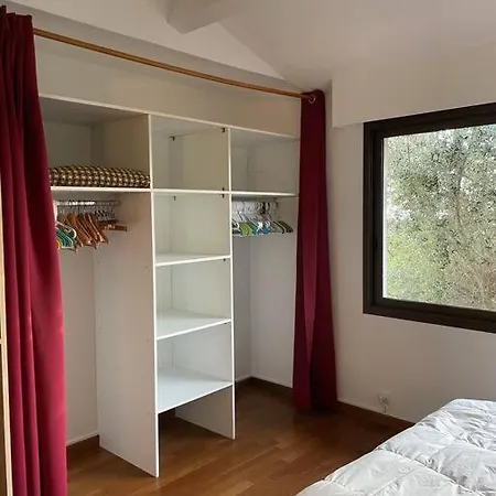 Superbe Logement Familiale, 4 Chambres Et 4 Sdb
